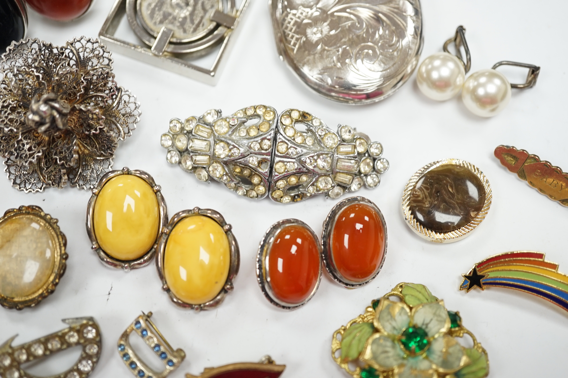 A silver and cabochon set dress ring, mixed costume jewellery and a lady's wrist watch.